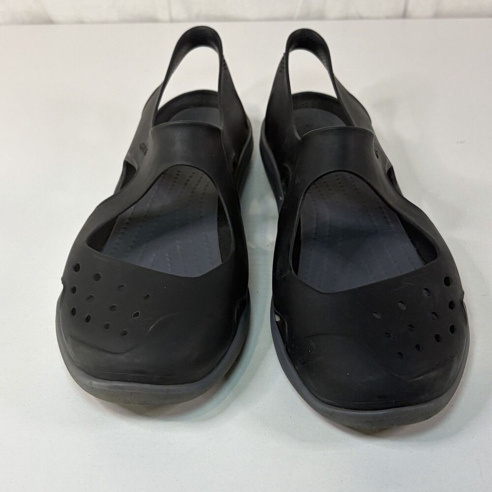 Crocs Womens Swiftwater Wave sandals made of Croslite material Black Size 8